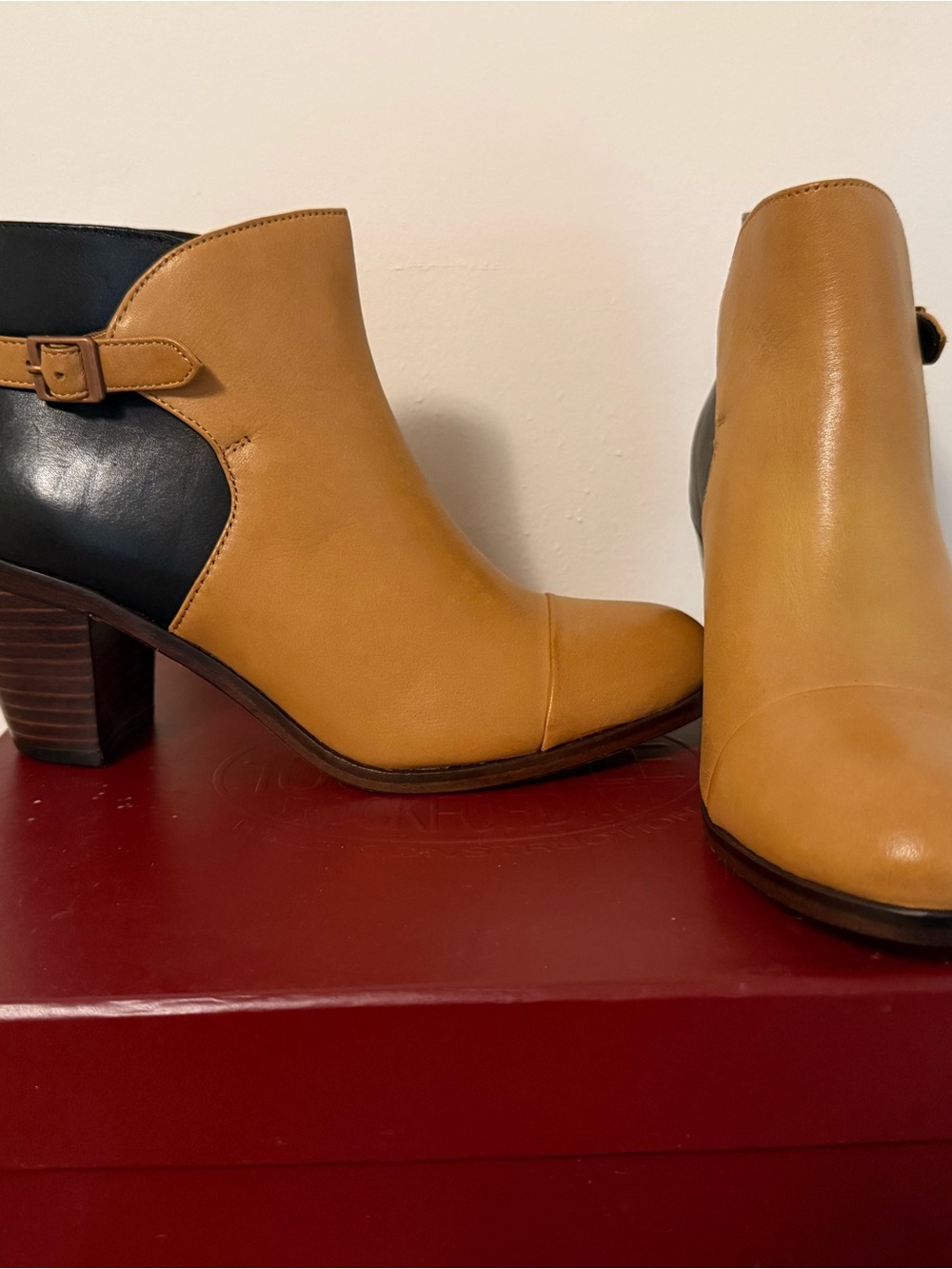 Wolverine x Samantha Pleet 1000 Mile Brown/Black Leather Ankle Booties. US7 NIB